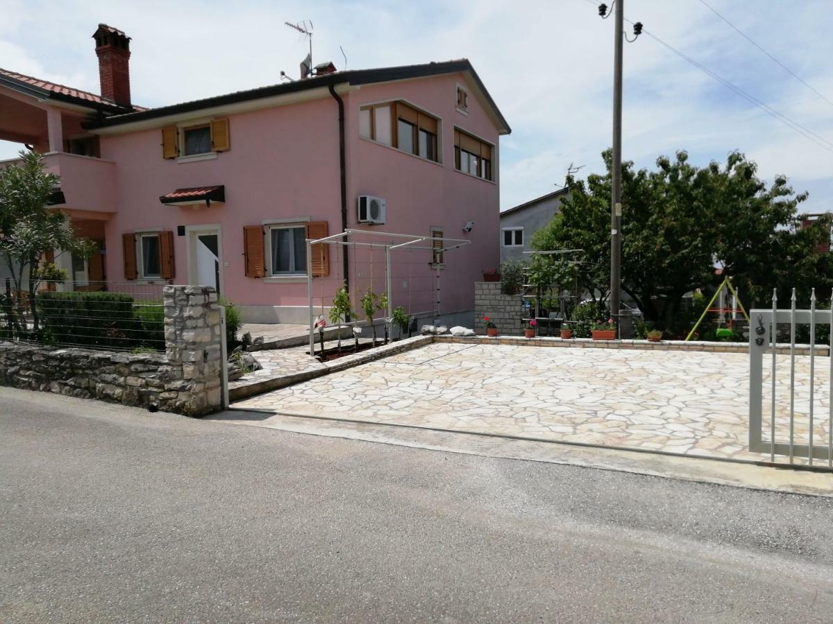 Apartmani Vesna Buje Dış mekan fotoğraf