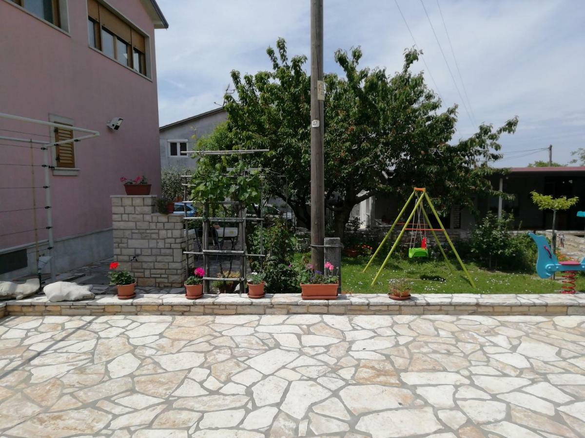 Apartmani Vesna Buje Dış mekan fotoğraf